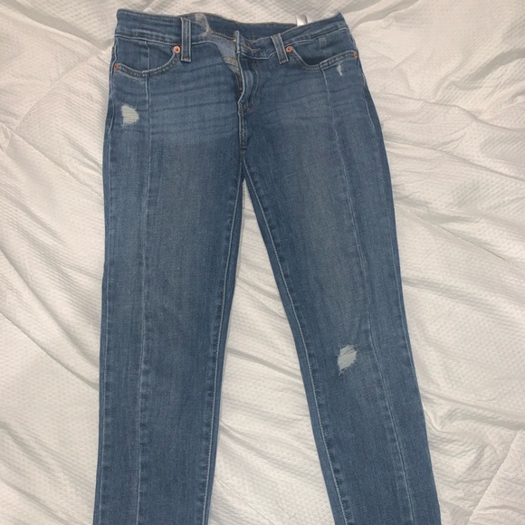 Levi’s Skinny Jeans - Picture 1 of 2